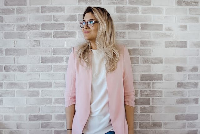 3 Keunggulan Cari Blazer Wanita Terkini